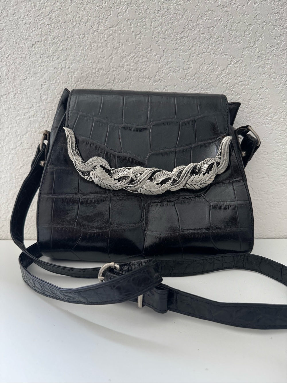Glen Miller for Ann Turk Embossed Leather crossbody bag - Black